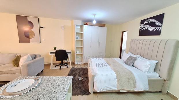 Cozy Airbnb Studio to Let - thumbnail 13