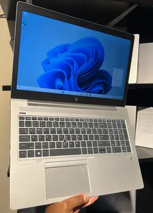 Laptop HP EliteBook 755 G5 8GB AMD Ryzen 3 SSD 256GB