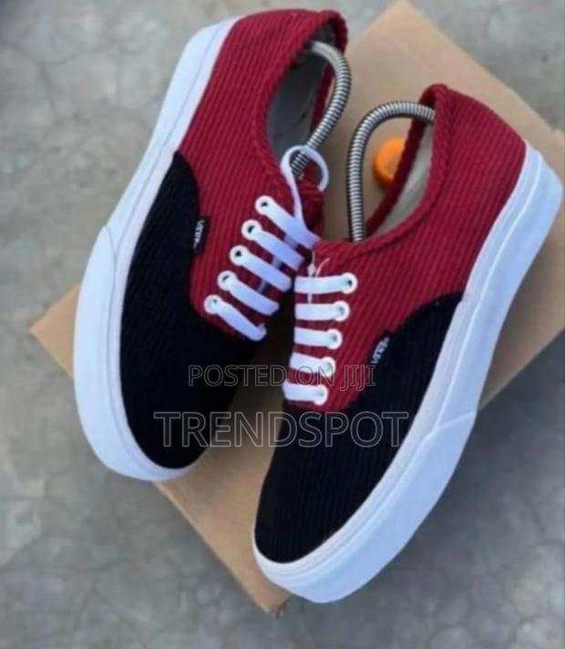 Restocked
Vans Corduroy
Size :37-45
 at 1850/= - main view