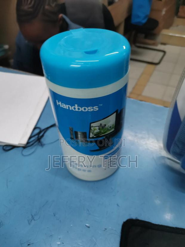 Handboss Wet Cleaning Wipes - thumbnail 3