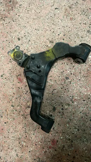 Hiace 9l Lower Control Arm 4wd