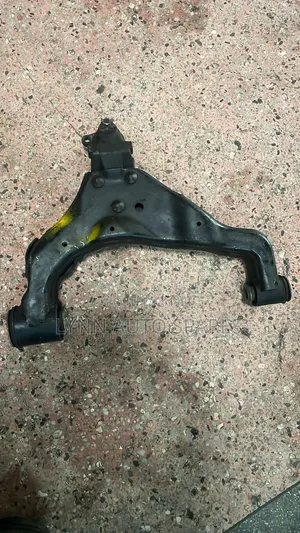Hiace 9l Lower Control Arm 4wd