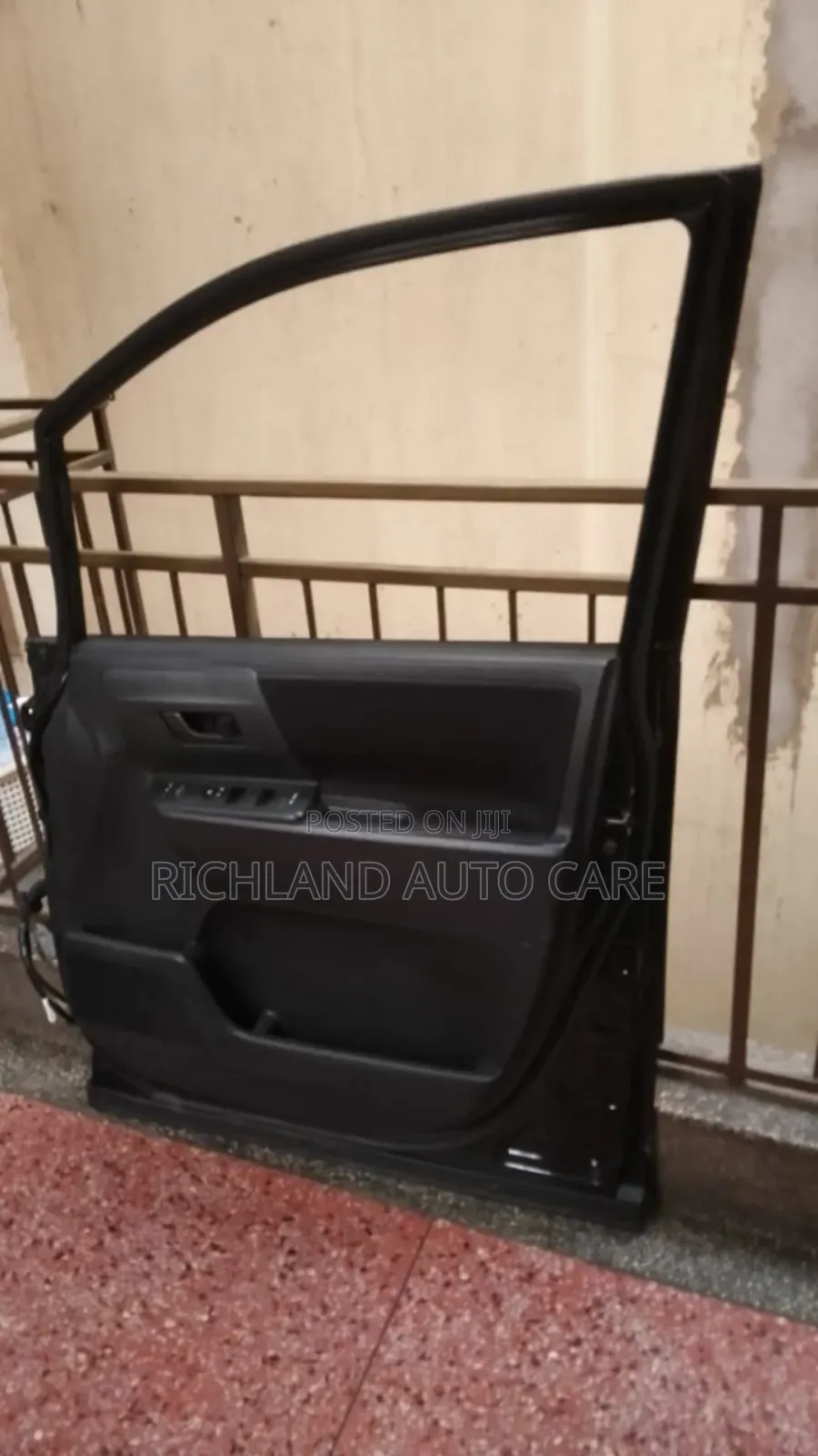 Noah /Voxy Zrr70/75 Front Right Door
