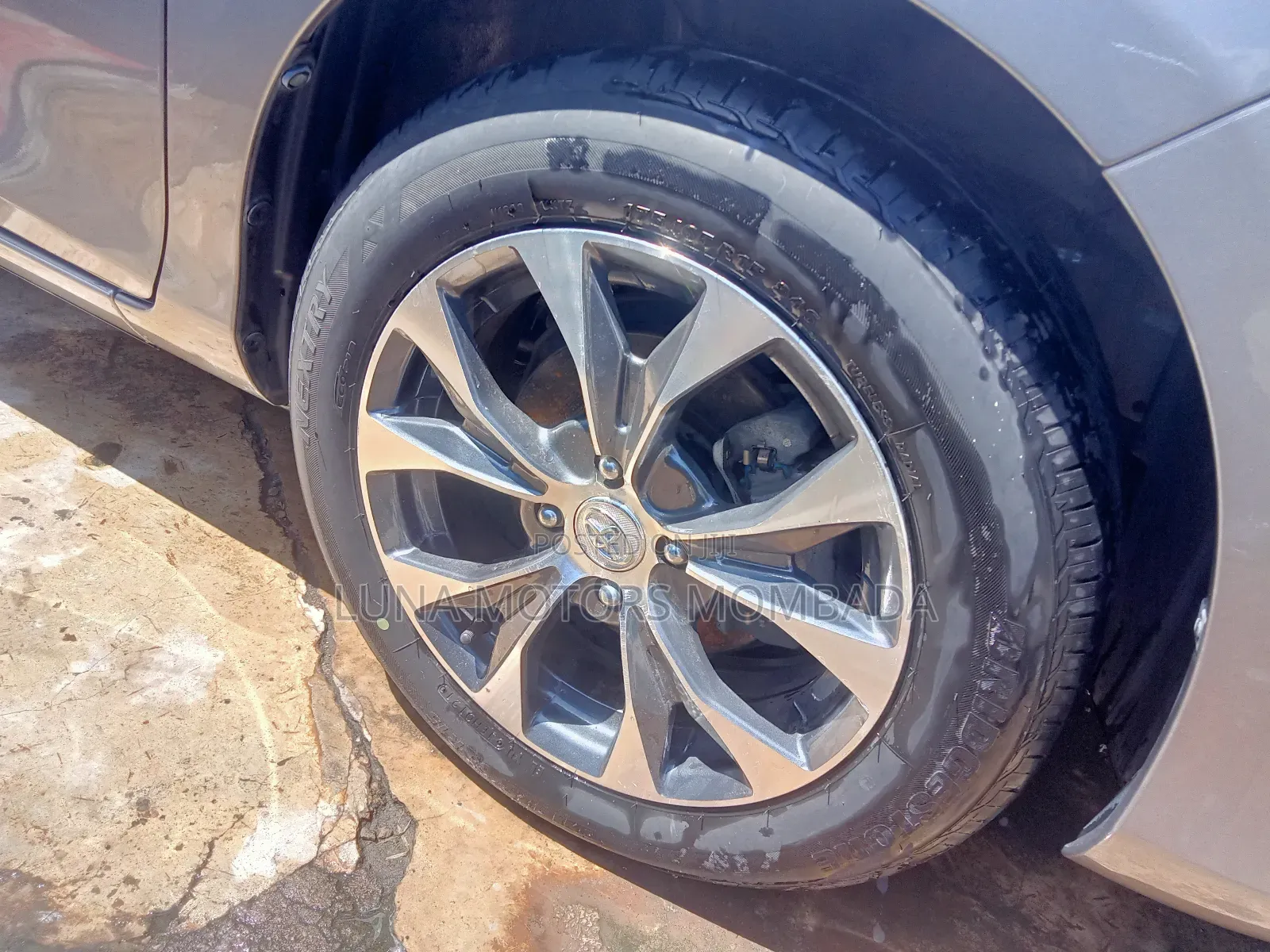Toyota Vitz 2017 Gray