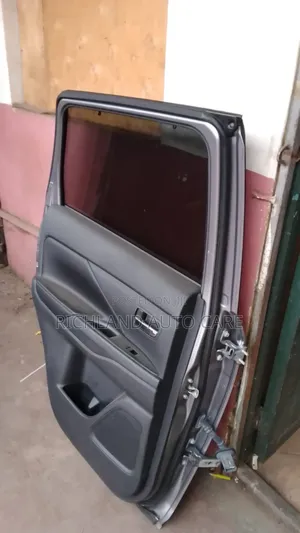 Outlander Gg2w Rear Left Door 2014-2018 Model