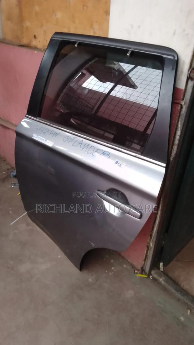 Outlander Gg2w Rear Left Door 2014-2018 Model - thumbnail 2