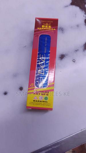 16 Hole Bee Harmonica - main view