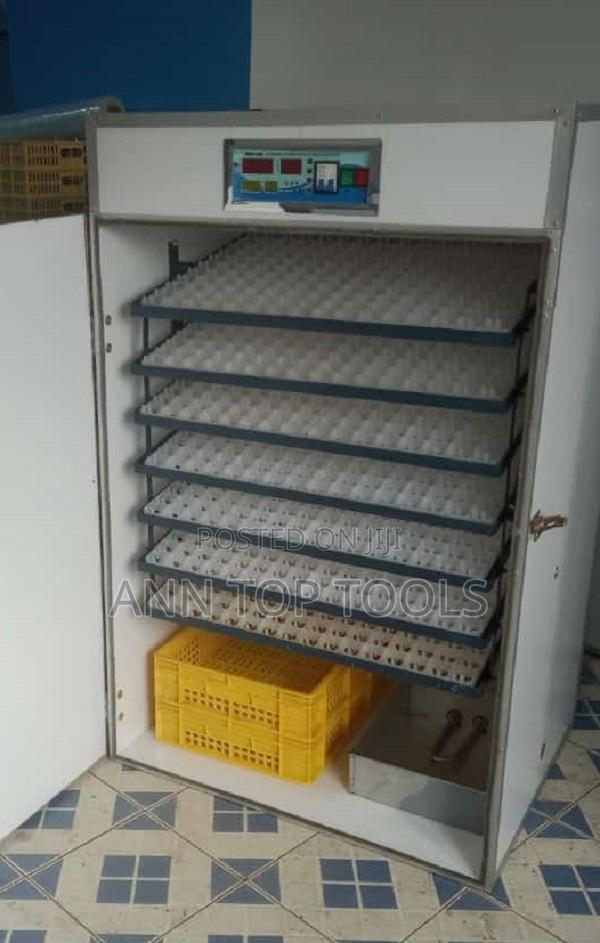 Automatic Ac/Dc Incubator 1232eggs - main view