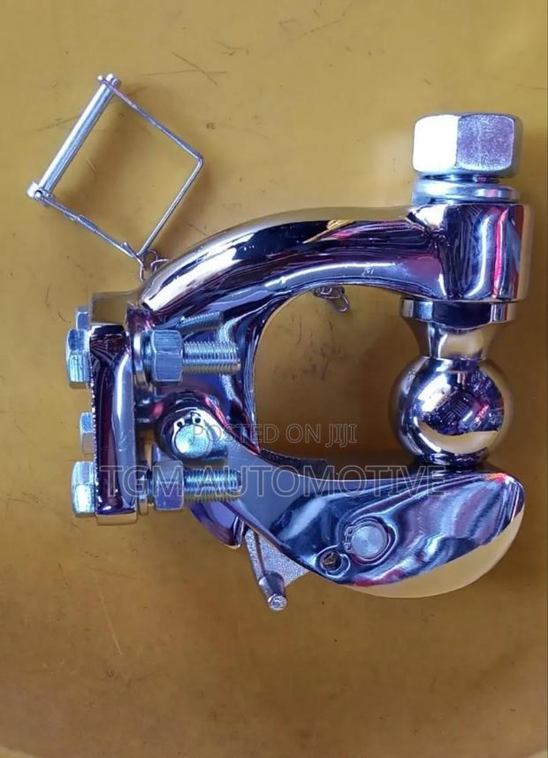 Heavy Duty Universal Pintle Towing Hook