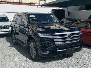Toyota Land Cruiser 2023 Matt Black