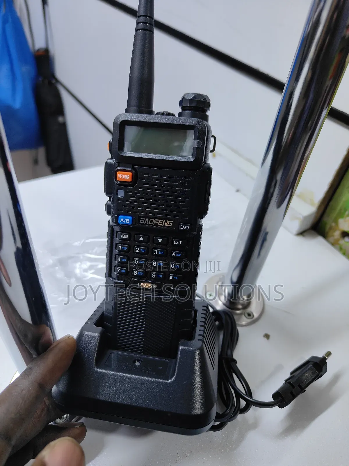 Universal Uv 5r Plus. Strong Frequencies 8 Watts