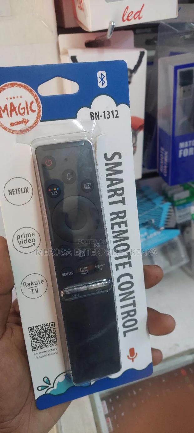 New Samsung Remote Control With Voice Command Button - main view