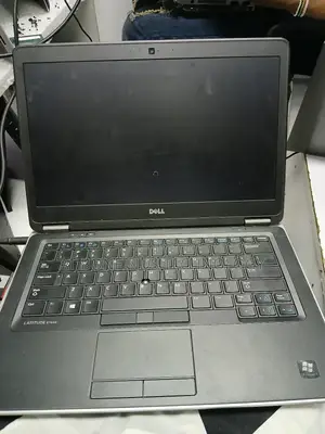 Laptop Dell Latitude 7440 8GB Intel Core I5 SSD 256GB