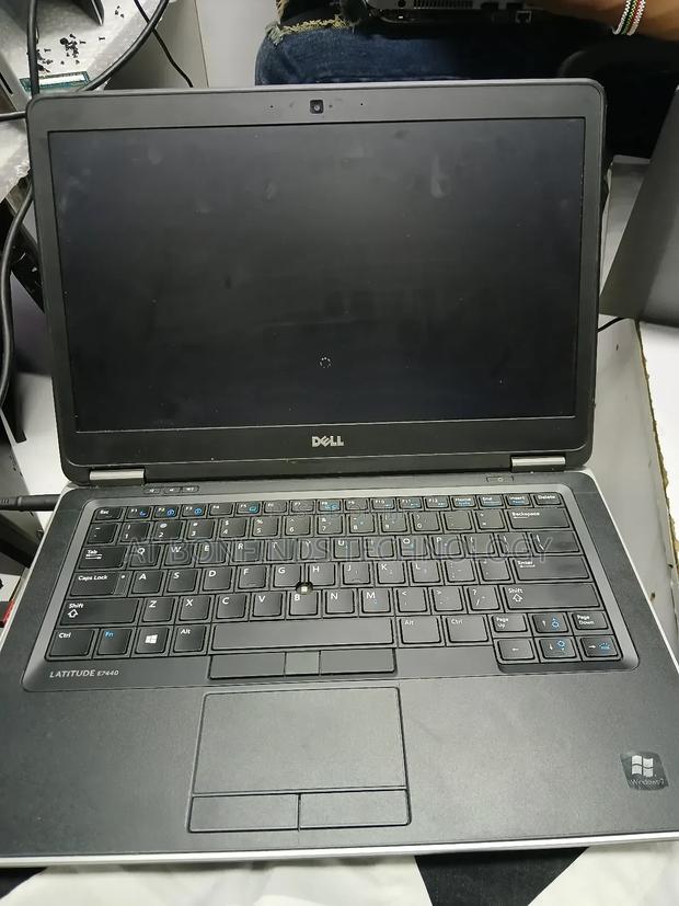 Laptop Dell Latitude 7440 8GB Intel Core I5 SSD 256GB - main view