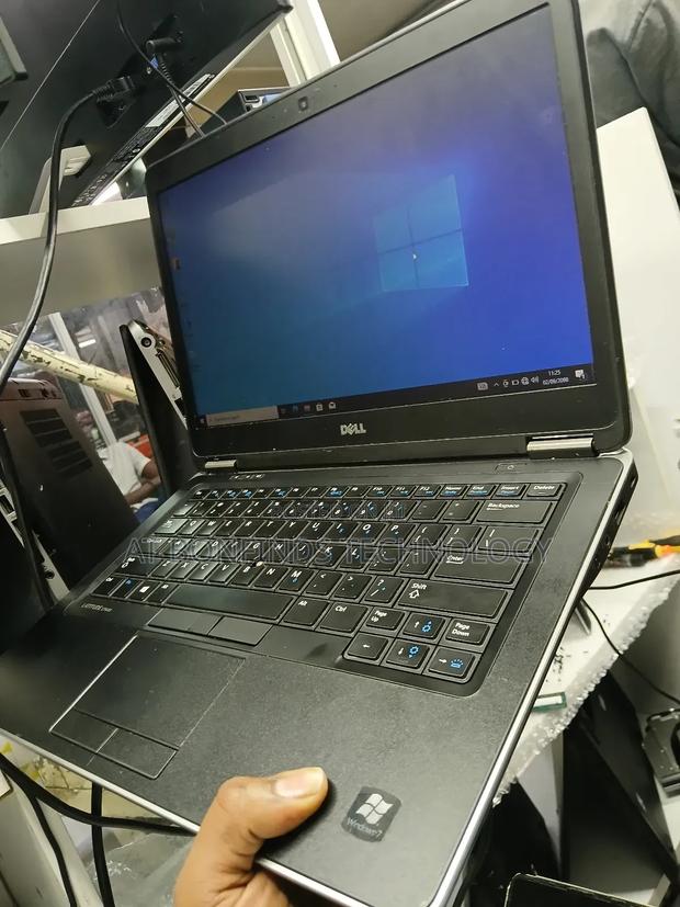 Laptop Dell Latitude 7440 8GB Intel Core I5 SSD 256GB - thumbnail 4