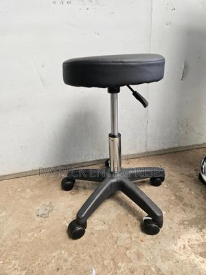 Imported Spa/Berber/Labarotary Chair - main view