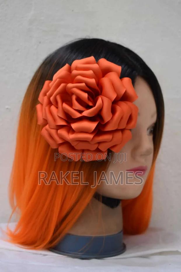 Ladies Brooch Flowers - main view