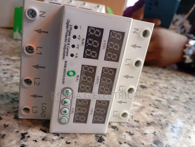 63A ,220V Display Three Phase Over Voltage , Under Voltage
