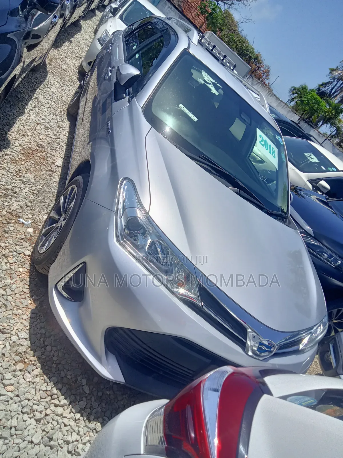 Toyota Corolla Fielder 2018 Silver