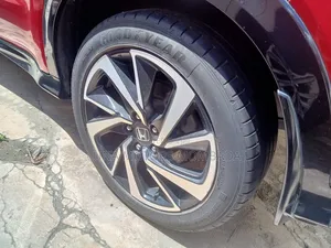 Honda Vezel 2018 Red