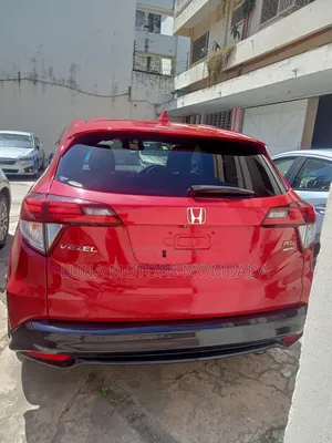 Honda Vezel 2018 Red