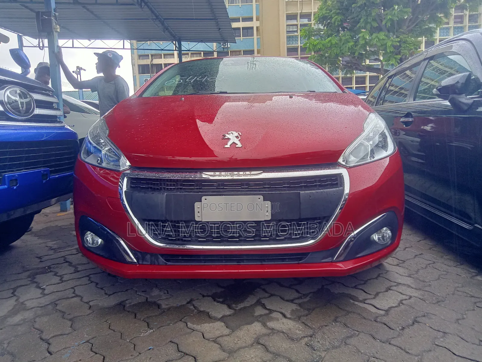 Peugeot 208 2017 Red