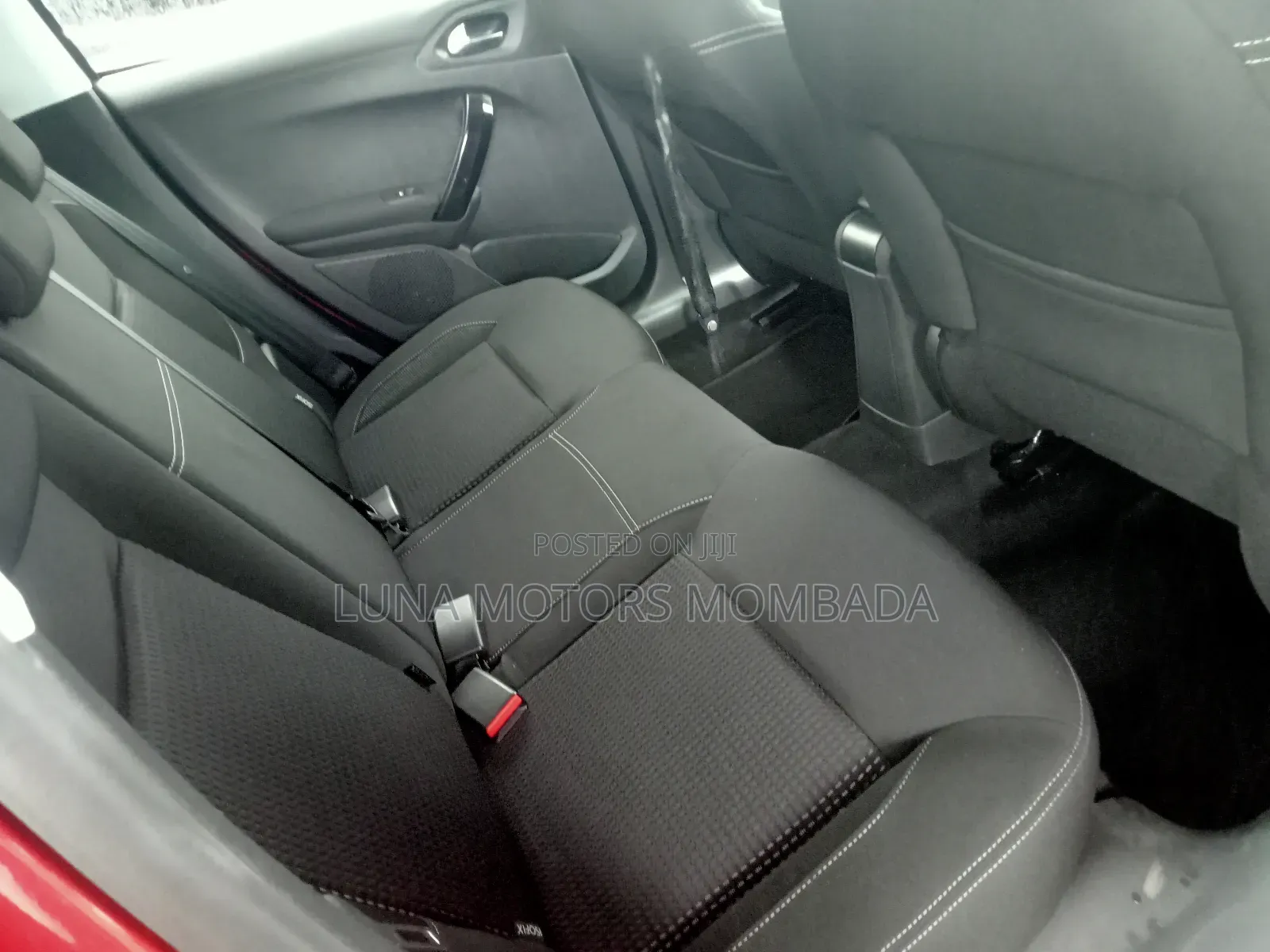 Peugeot 208 2017 Red