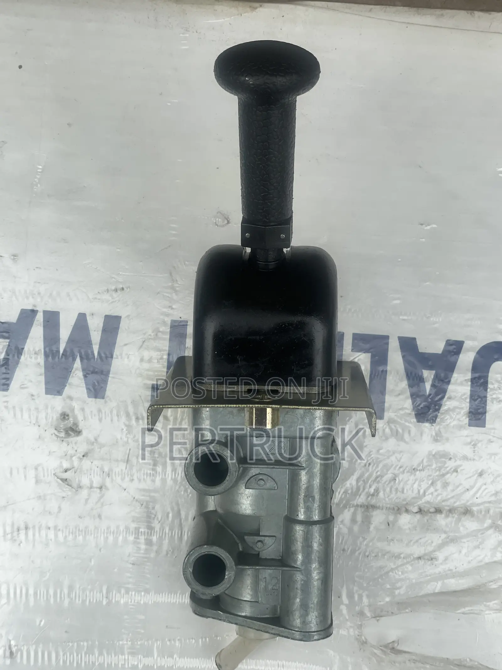 Wg9000360522 Hand Brake Valve Sinotruck,Shacman,Faw,Steyr