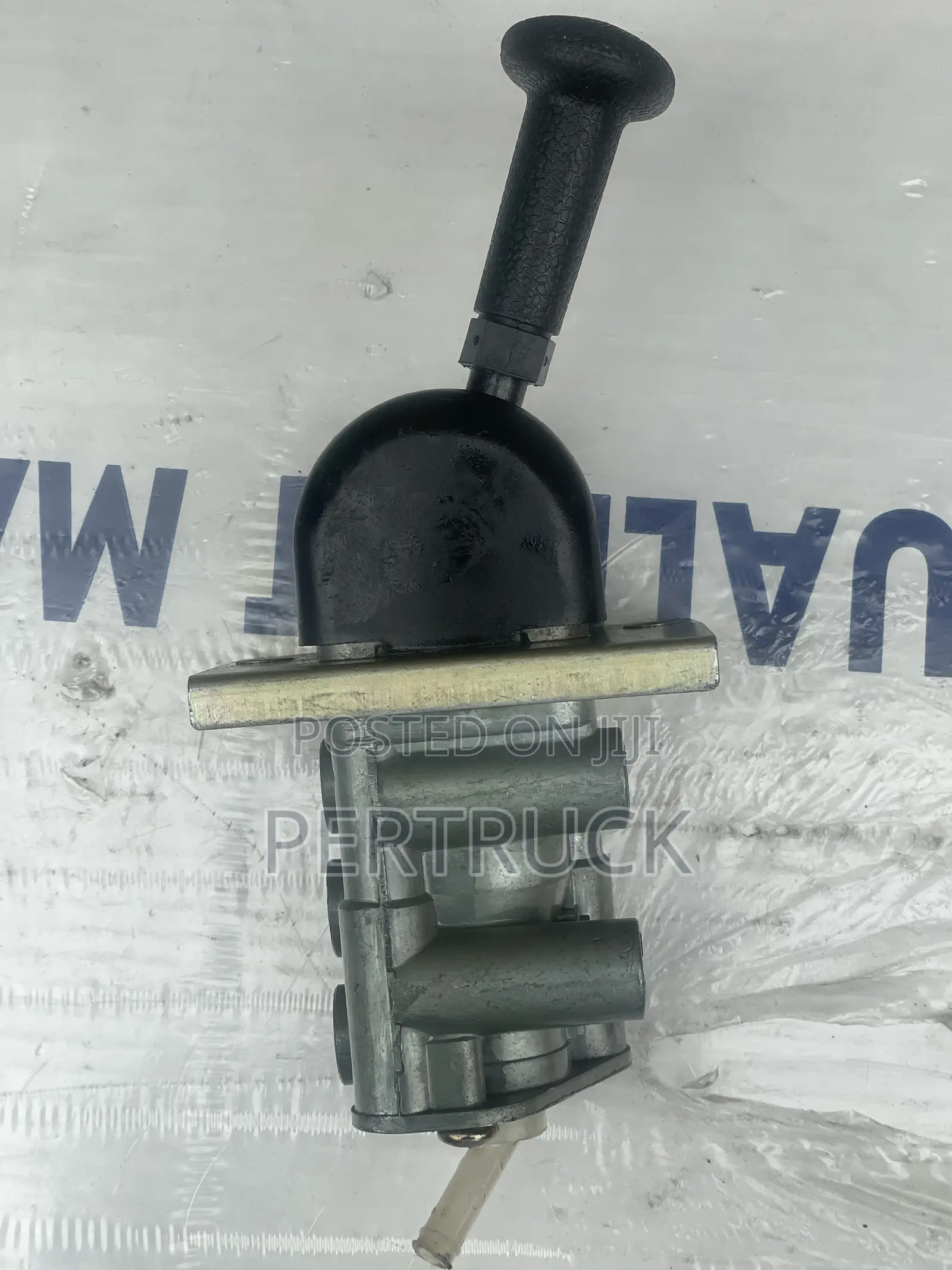 Wg9000360522 Hand Brake Valve Sinotruck,Shacman,Faw,Steyr