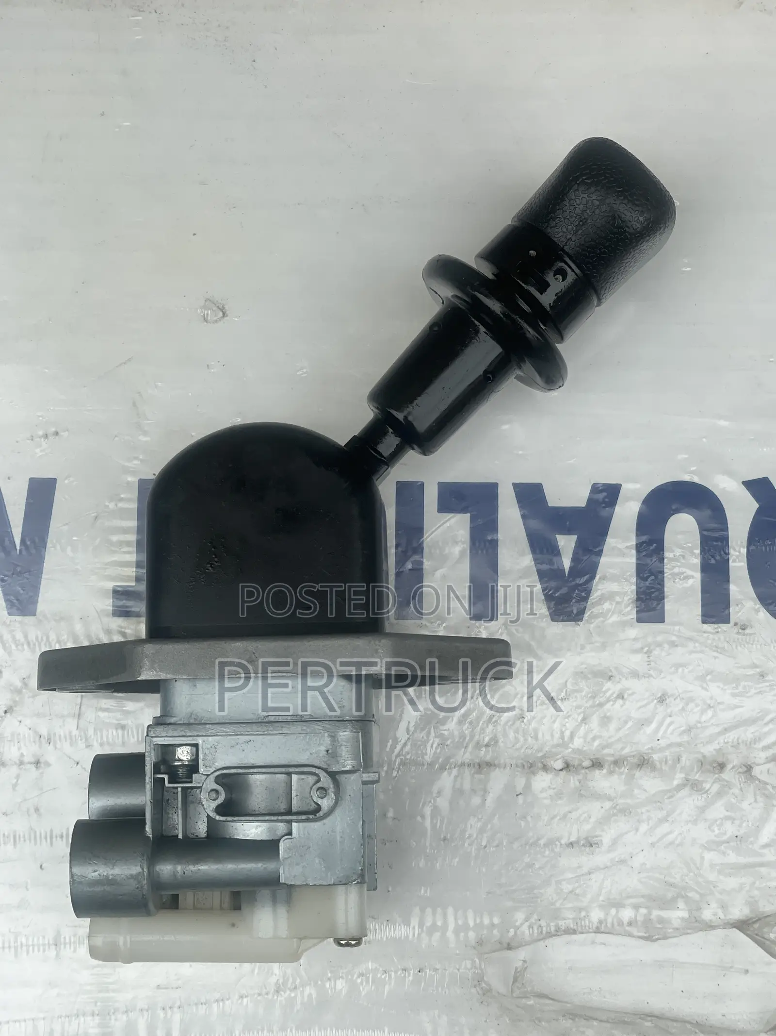 Wg9000360522 Hand Brake Valve Sinotruck,Shacman,Faw,Steyr