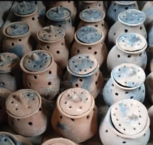 Brooding Pots