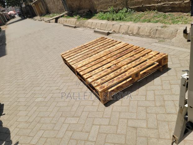 Pallet Bed in Simple Design - main view