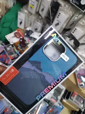 Magnetic Carbon Fiber Aramid Case for iPhone 14 Pro Max