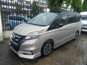 Nissan Serena 2019 Gold
