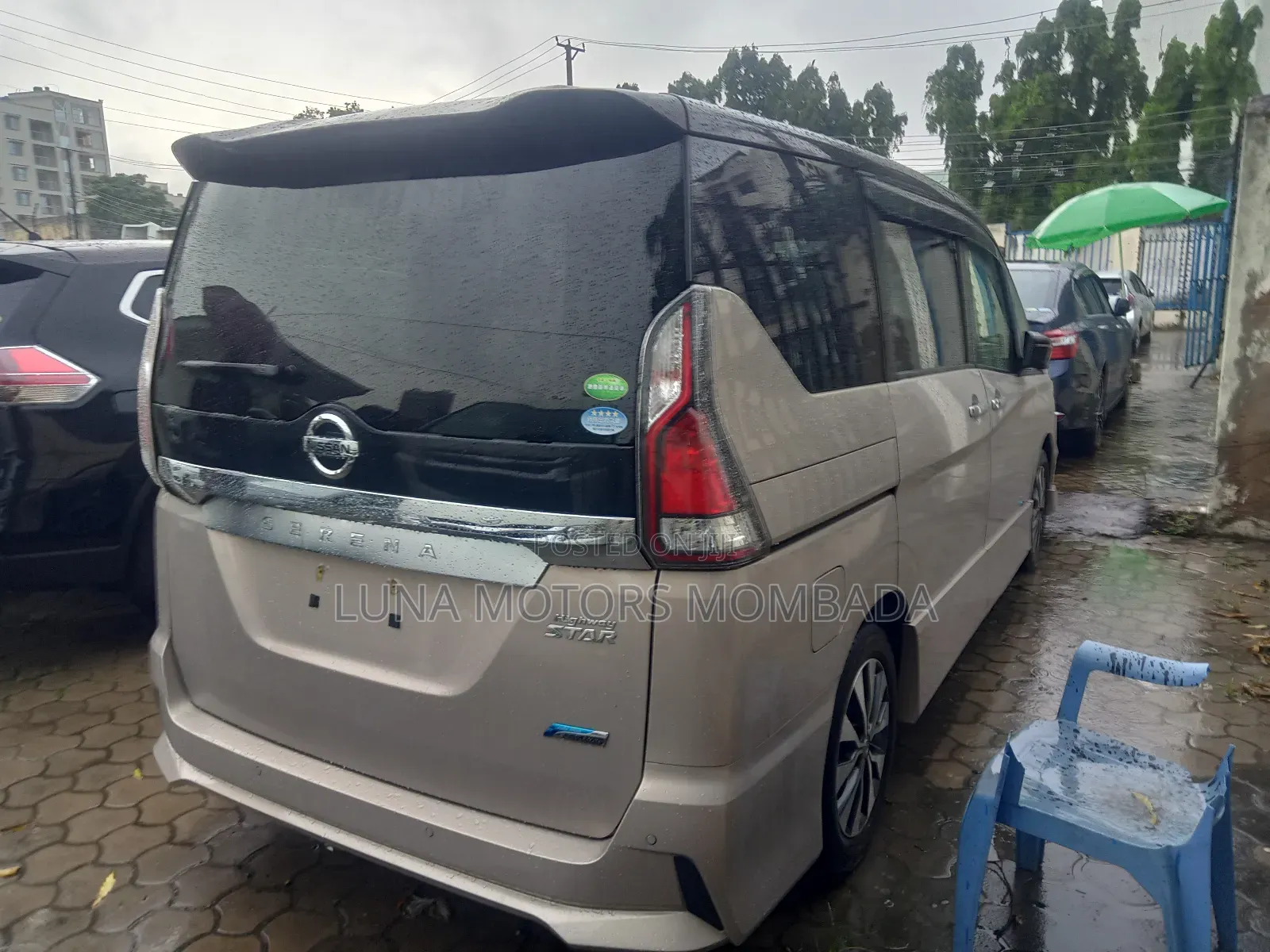 Nissan Serena 2019 Gold