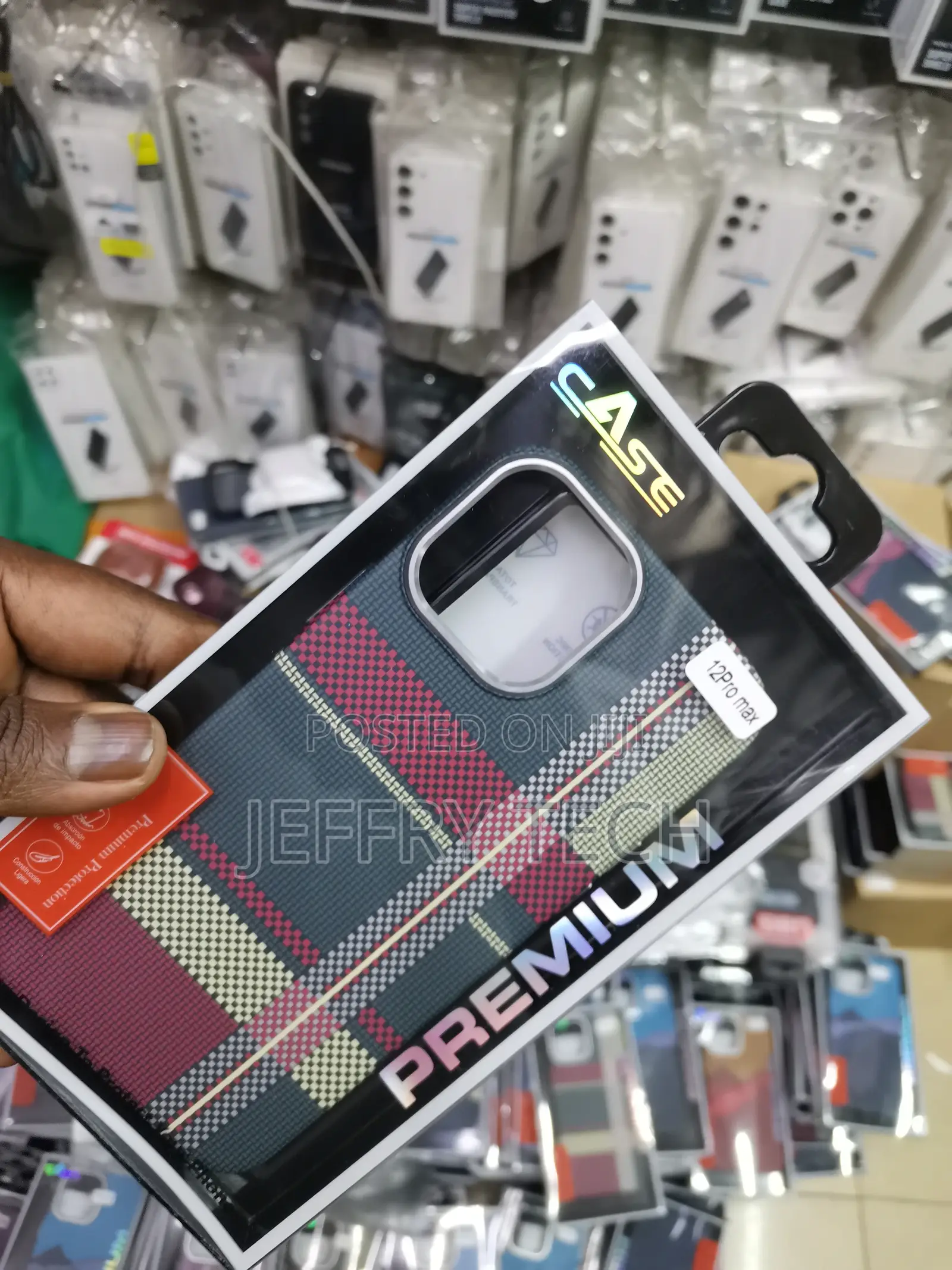 Magnetic Carbon Fibrdesign Phone Case for iPhone 12 Pro Max