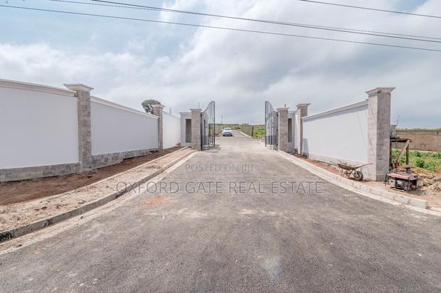 Lease Hold - thumbnail 4