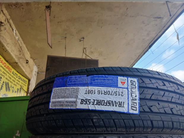 Goodard 215/70r16