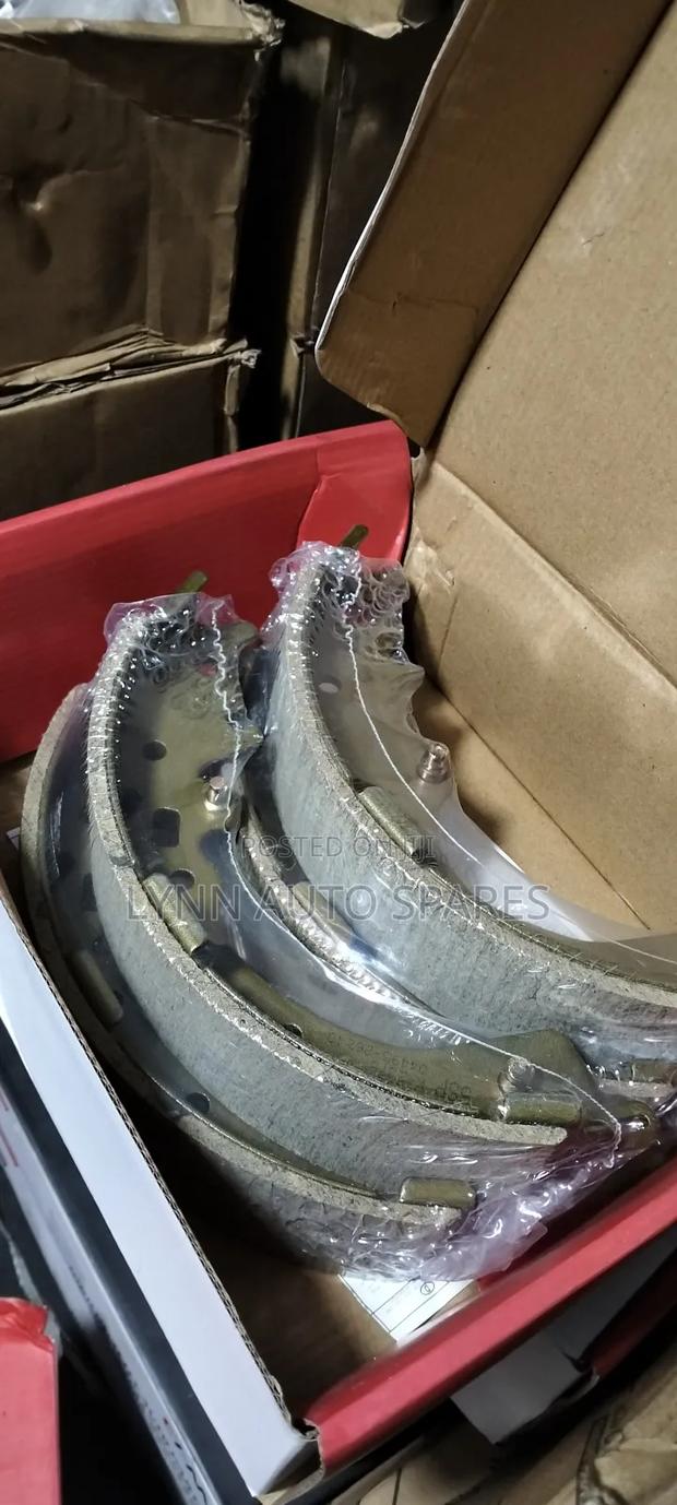 Brand New Brake Linings Toyota Hiace 7l - thumbnail 2