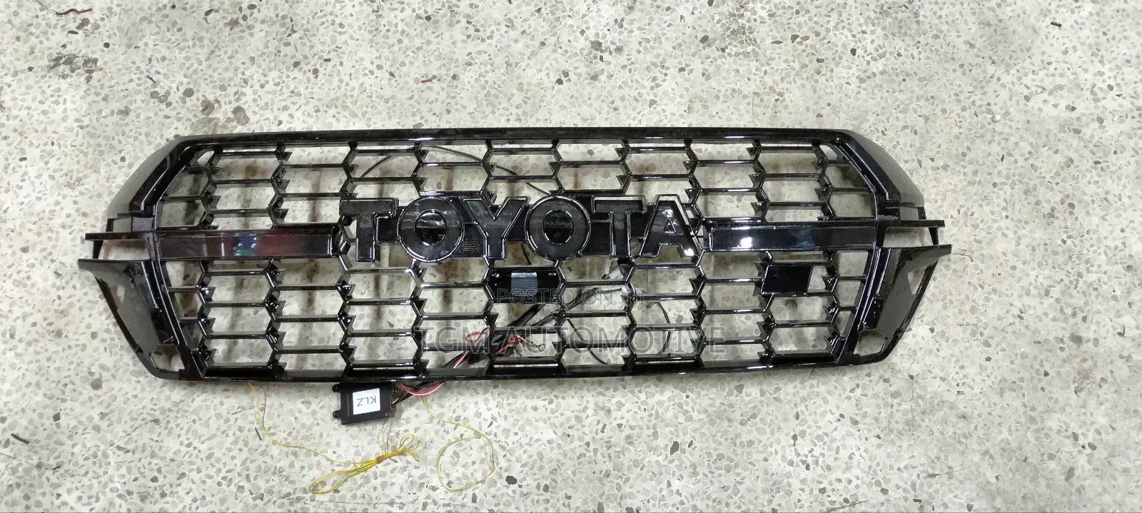 Front Grille V8 Fj 200 Gr Sports Design With Light