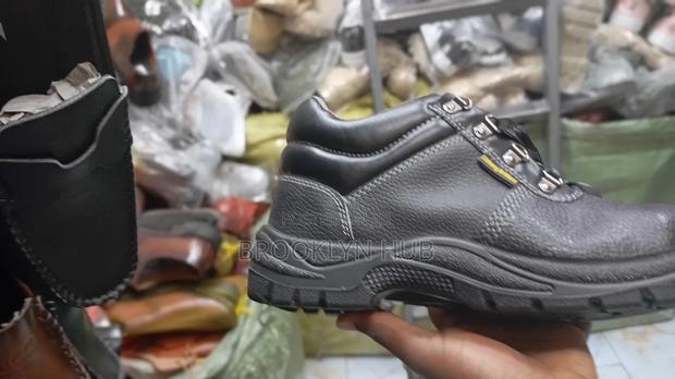 Brilliant Safety Foot Wear * Safety Boots