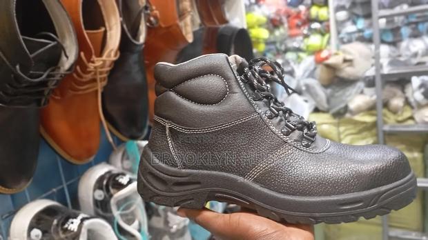 Safety Boots - main view