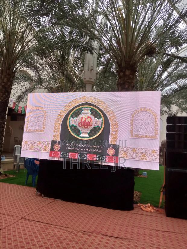 Led Panels Set Up in Outdoor Events - thumbnail 2