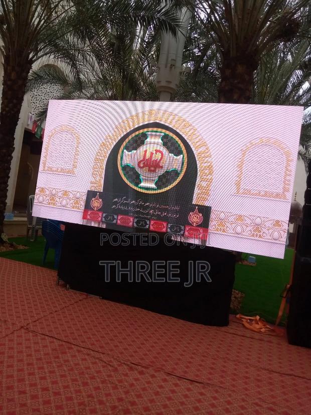 Led Panels Set Up in Outdoor Events - thumbnail 3