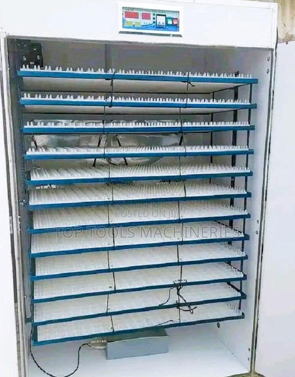 Reliable Ac/Dc Auto Incubator 3168 Eggs - main view