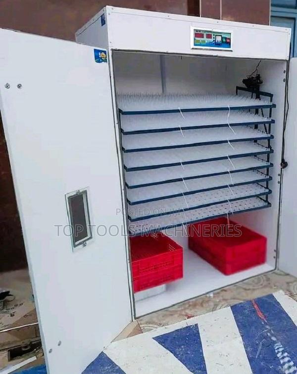 Reliable Ac/Dc Auto Incubator 3168 Eggs - thumbnail 3