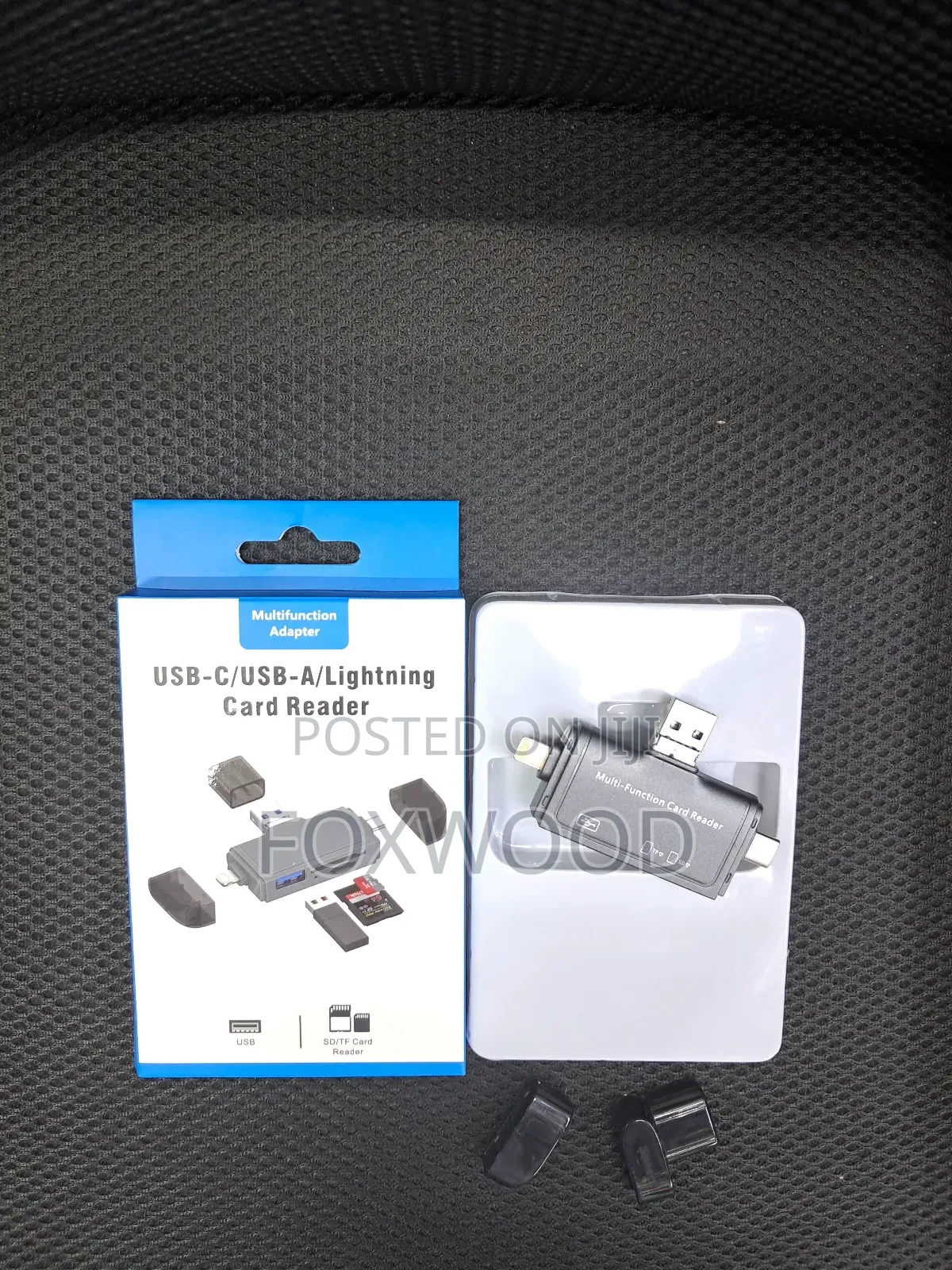 USB -C /USB-A/Lighting Card Reader