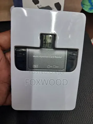 USB -C /USB-A/Lighting Card Reader
