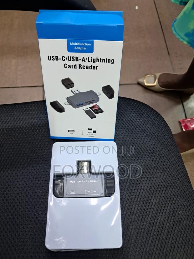 USB -C /USB-A/Lighting Card Reader - thumbnail 7