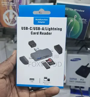 USB -C /USB-A/Lighting Card Reader